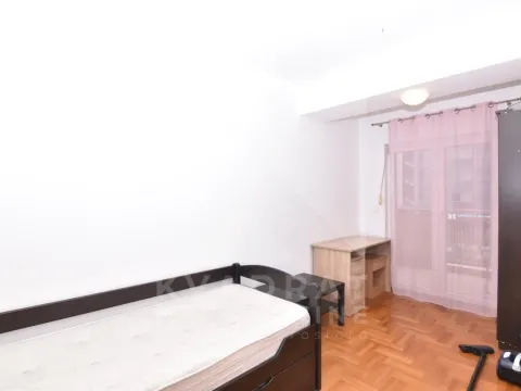 Rent, two bedroom apartment, 82m², City Kvart, Podgorica - image 10