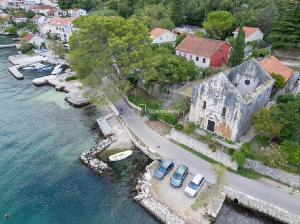 Prodaja, kuća, 170m², Dobrota, Kotor