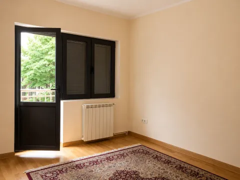 Rent, house, 120m², Stari Aerodrom, Podgorica - image 9