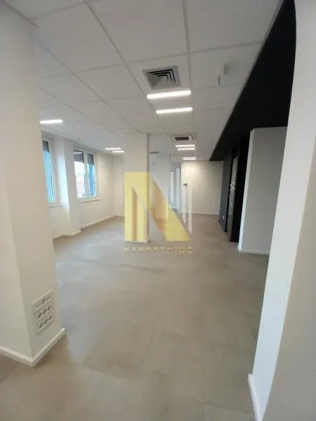 Sale, office space, 259m², Bulevar Evrope, Novi Sad Sve Podlokacije