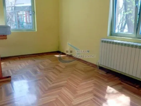 Izdavanje, četvorosoban stan, 130m², Profesorska Kolonija, Palilula Sve Podlokacije - image 13