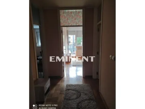 Izdavanje, trosoban stan, 80m², Lipov Lad, Zvezdara Sve Podlokacije - image 7