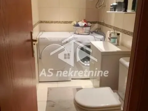 Izdavanje, četvorosoban stan, 100m², Novi Beograd Blok 37, Novi Beograd Sve Podlokacije - image 11