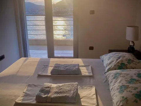 Prodaja, stan, 85m², Budva, Crna Gora - image 1