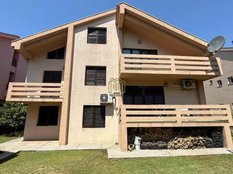 Prodaja, kuća, 250m², Stari Aerodrom, Podgorica