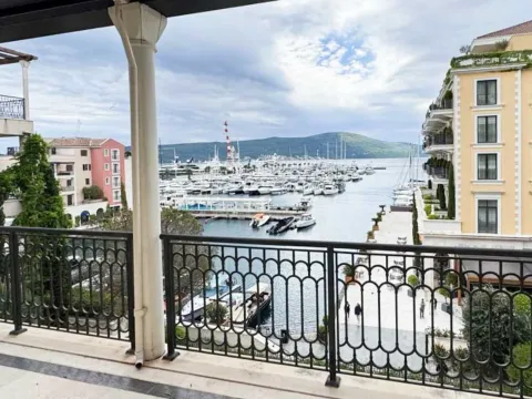Izdavanje, četvorosoban stan, 225m², Porto Montenegro, Tivat - image 7
