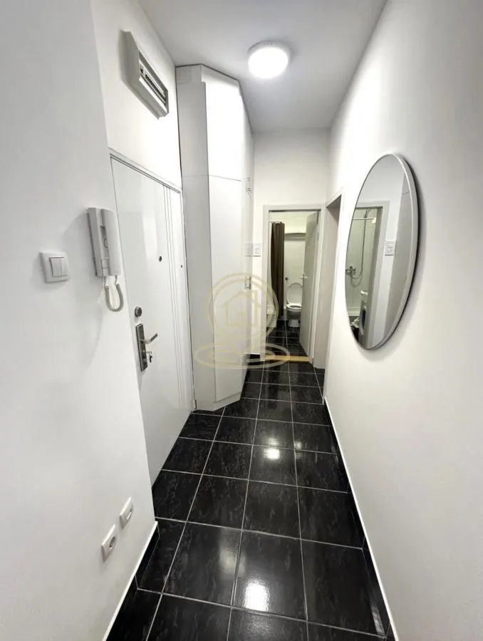 Izdavanje, dvosoban stan, 46m², Sajmište, Novi Sad