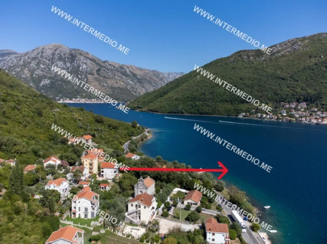 Sale, house, 180m², Kamenari, Herceg Novi