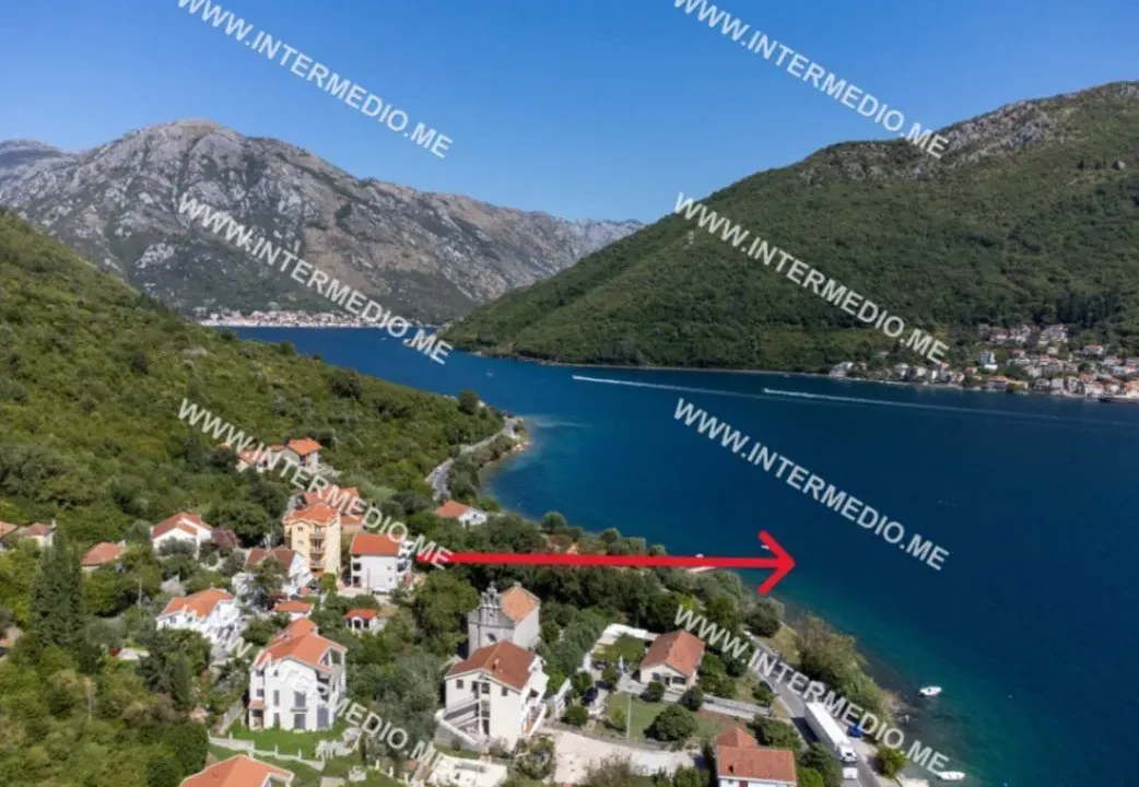 Sale, house, 180m², Kamenari, Herceg Novi