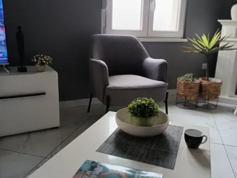 Rent, two bedroom apartment, 50m², Zvezdara Sve Podlokacije, Beograd - image 3