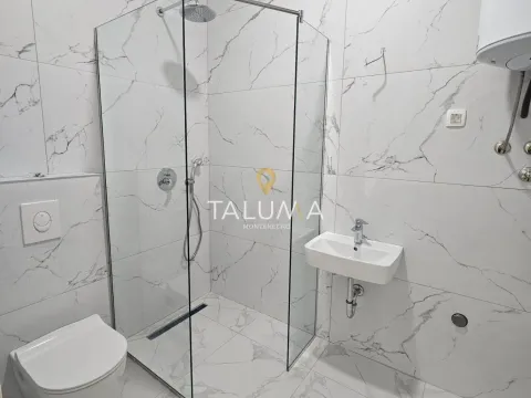 Izdavanje, stan, 269m², Stari Aerodrom, Podgorica - image 11