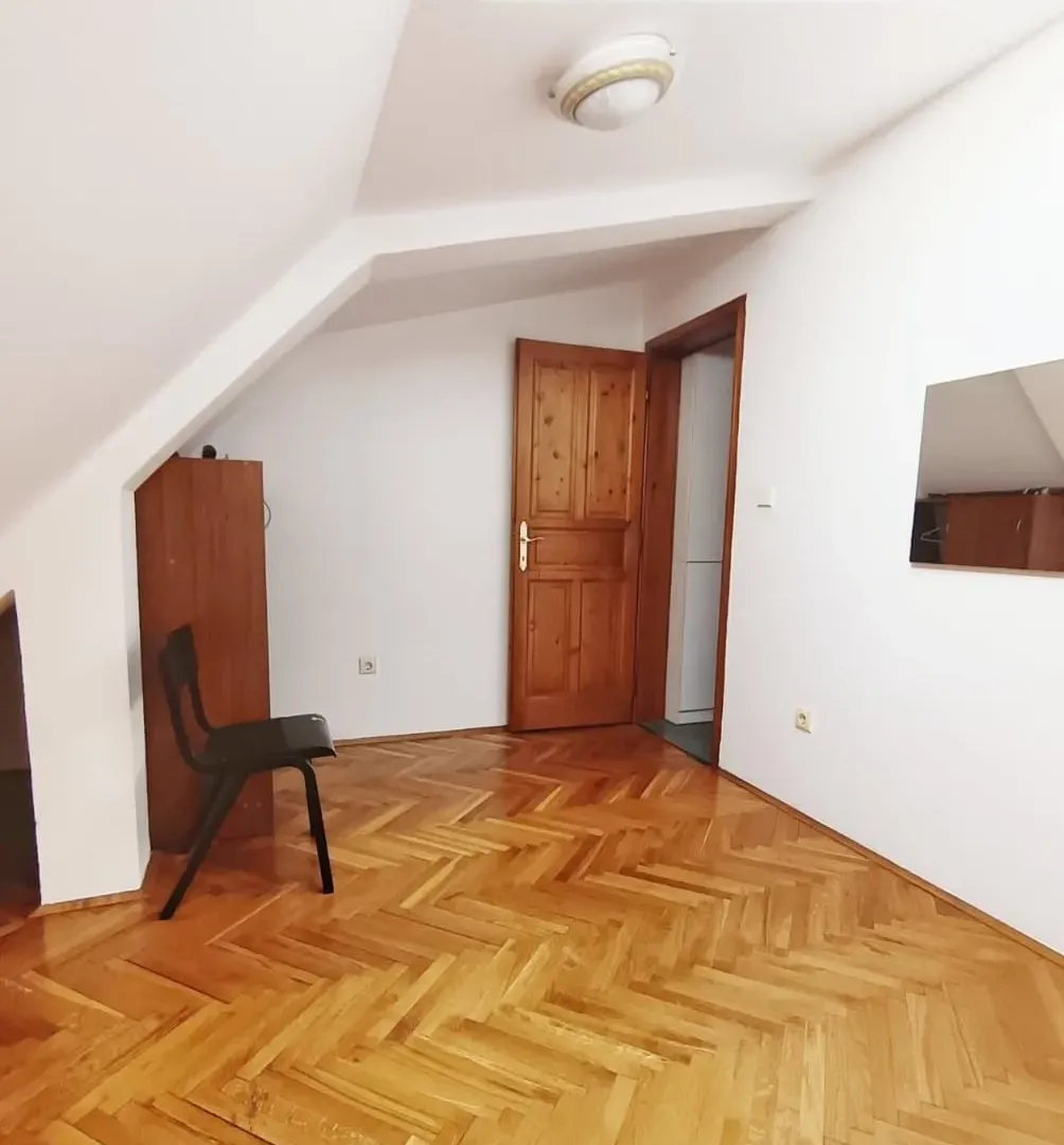 Prodaja, dvosoban stan, 77m², Ljubović, Podgorica