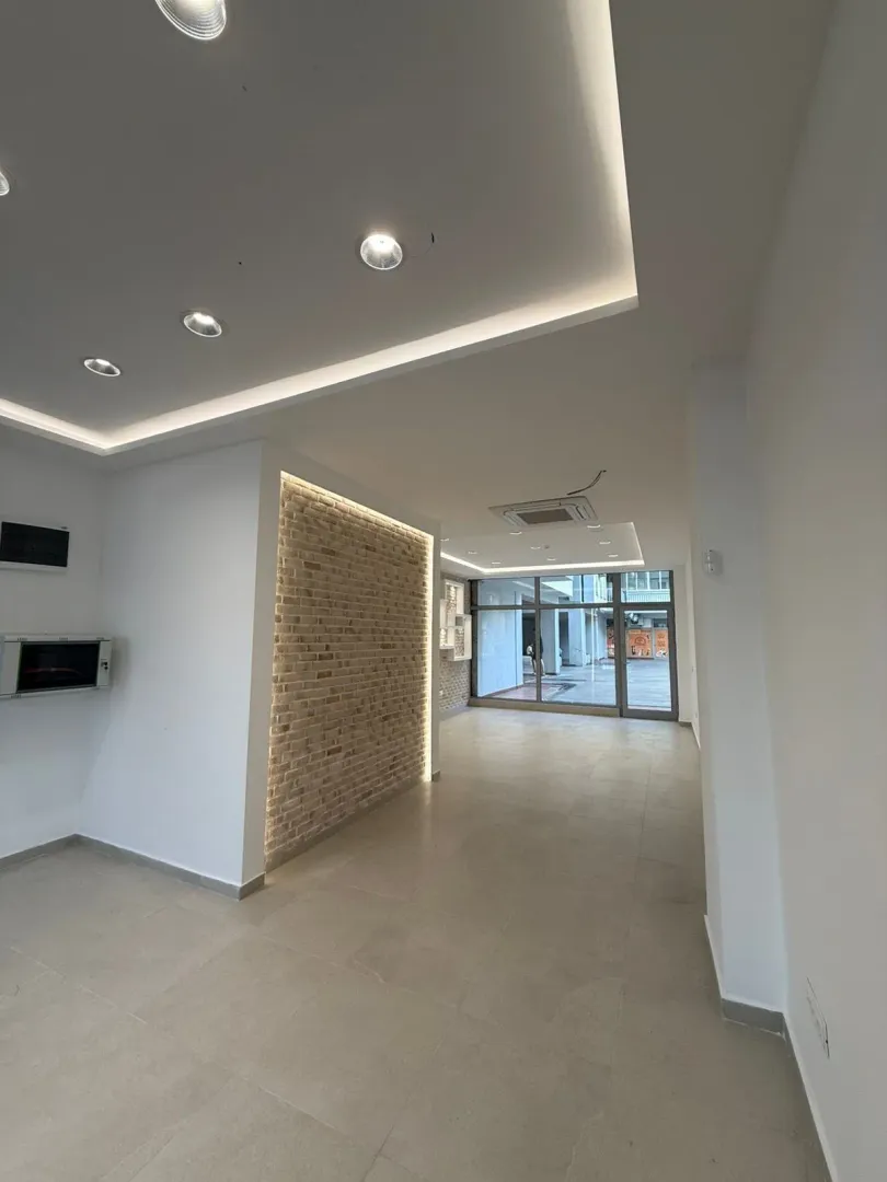 Rent, office space, 46m², Blok 9, Podgorica