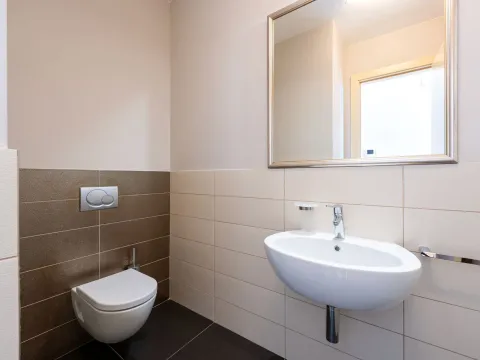 Rent, two bedroom apartment, 94m², Kod Capital Plaze, Podgorica - image 10