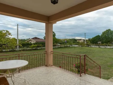 Rent, house, 200m², Gornja Gorica, Podgorica - image 2