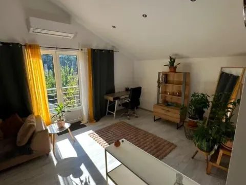Rent, three bedroom apartment, 100m², Podgorica, Crna Gora - image 2