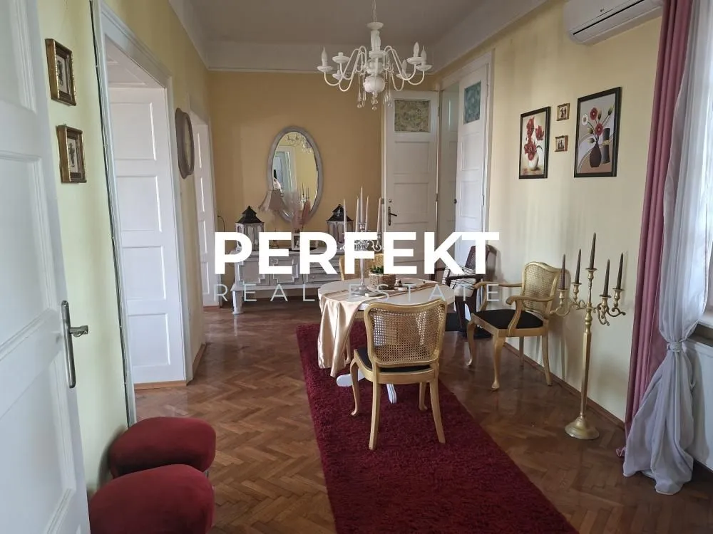 Prodaja, trosoban stan, 119m², Centar, Pančevo