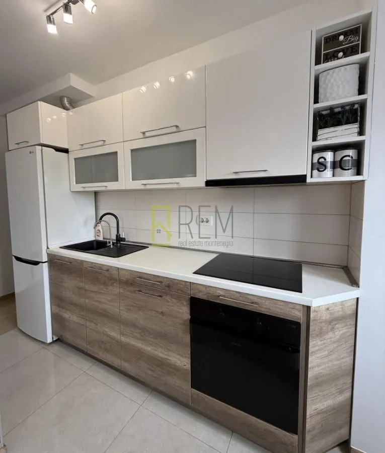 Prodaja, trosoban stan, 72m², City Kvart, Podgorica