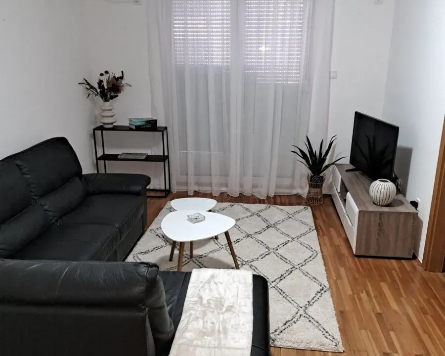 Izdavanje, jednosoban stan, 40m², Ljubović, Podgorica