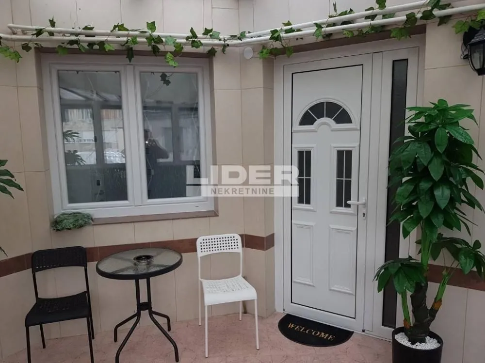 Rent, two bedroom apartment, 52m², Stari Grad, Beograd