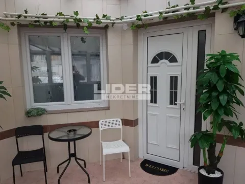 Rent, two bedroom apartment, 52m², Stari Grad, Beograd - image 16