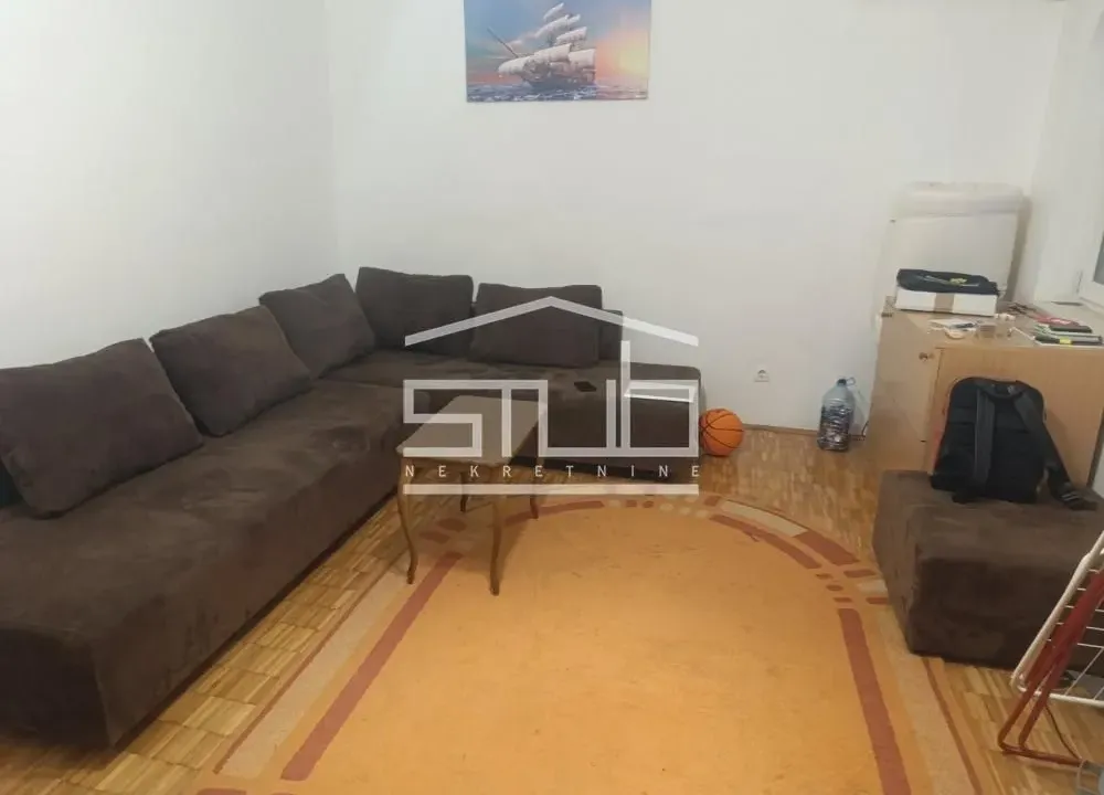 Prodaja, garsonjera, 27m², Golf Naselje, Beograd