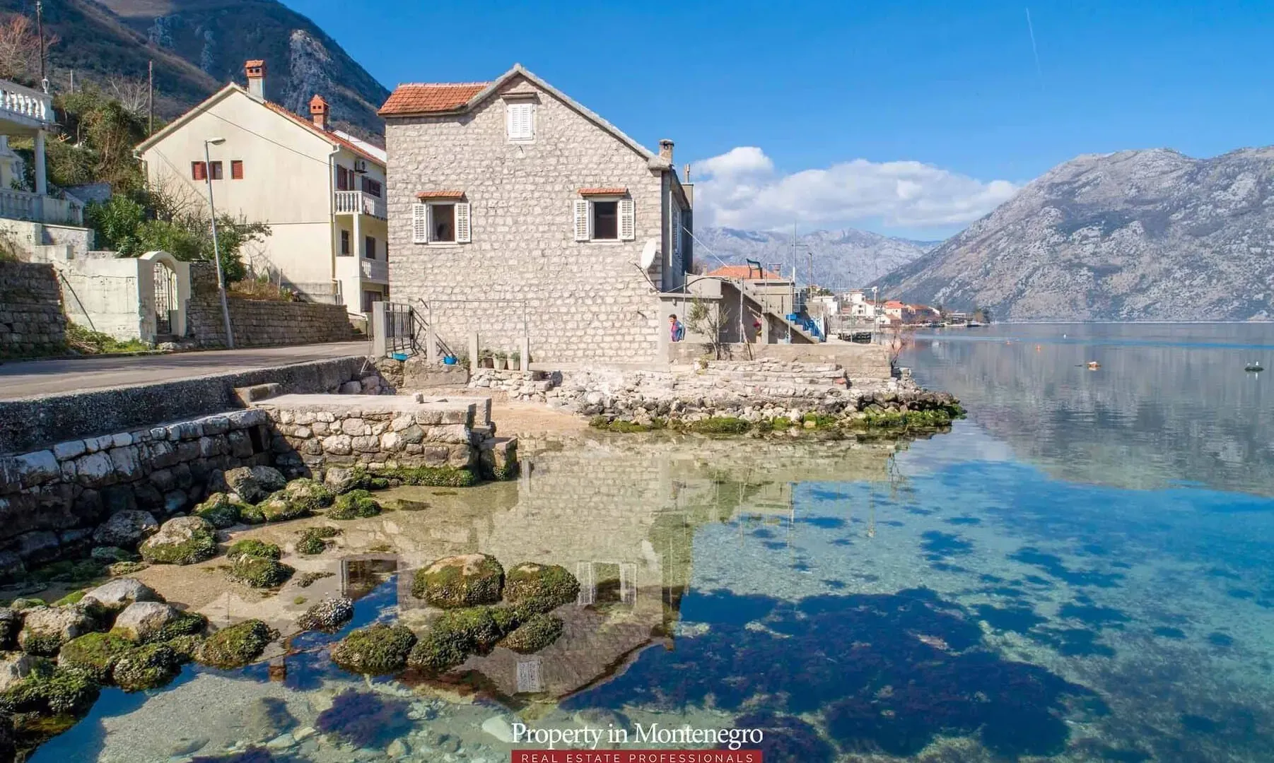 Sale, house, 100m², Prčanj, Kotor