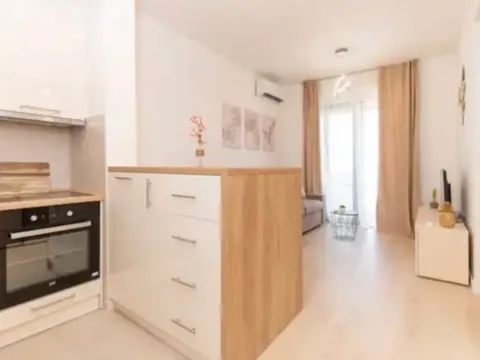 Stan-na-dan, jednosoban stan, 50m², Kalimanj, Tivat - image 8