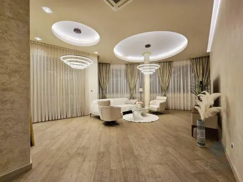 Prodaja, trosoban stan, 117m², Centar, Budva - image 13