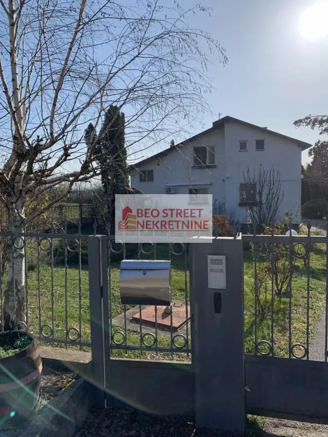 Prodaja, kuća, 370m², Kosmaj, Sopot