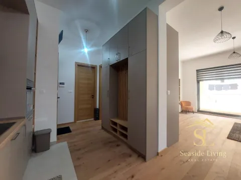 Rent, one bedroom apartment, 58m², Škaljari, Kotor - image 9