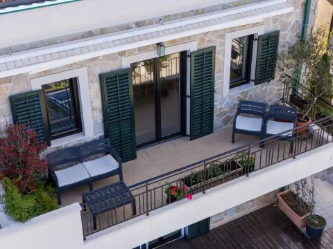 Sale, three bedroom apartment, 122m², Krašići, Tivat - image 2