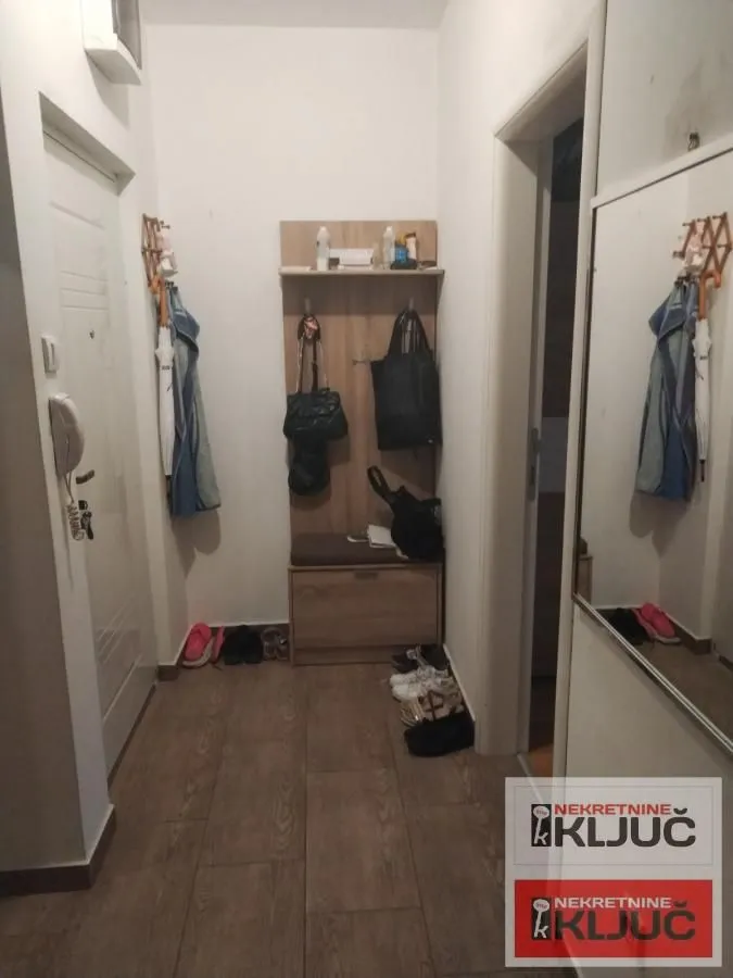Izdavanje, jednosoban stan, 36m², Novi Sad, Srbija