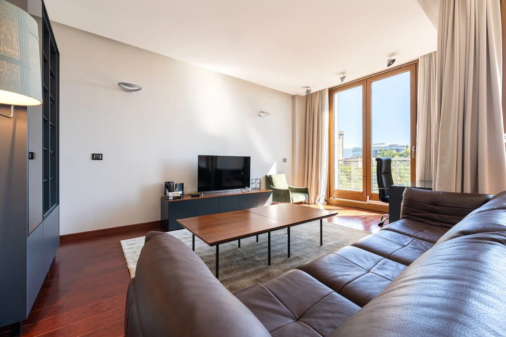 Prodaja, trosoban stan, 203m², Kod Capital Plaze, Podgorica