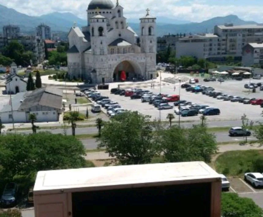 Prodaja, dvosoban stan, 100m², Blok 5, Podgorica