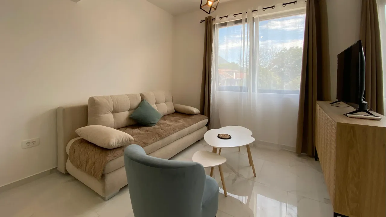 Izdavanje, stan, 29m², Radanovići, Kotor