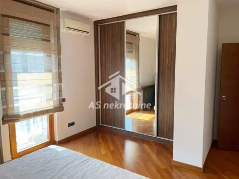 Rent, four bedroom apartment, 118m², Vračar Hram, Vračar Sve Podlokacije - image 11