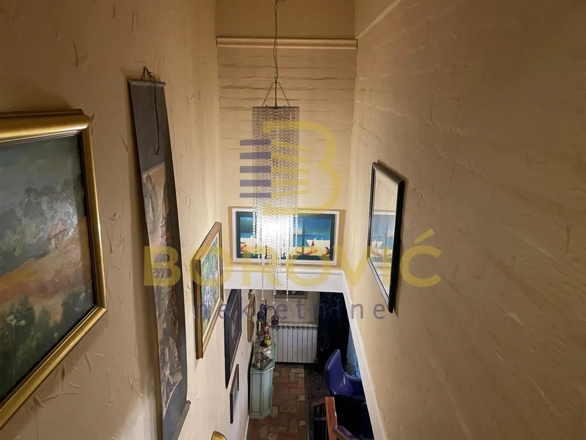 Sale, four bedroom apartment, 130m², Čukarica, Beograd