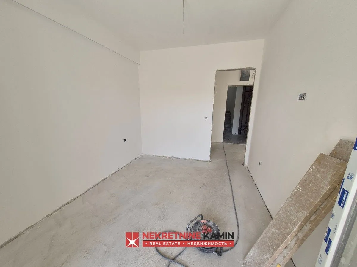 Prodaja, jednosoban stan, 42m², Podkošljun, Budva