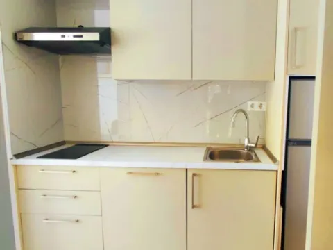 Izdavanje, jednosoban stan, 40m², Centar, Bar - image 4