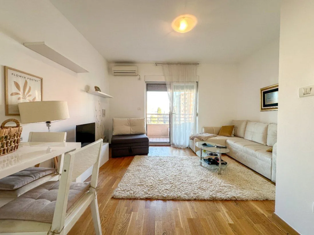 Izdavanje, garsonjera, 35m², City Kvart, Podgorica