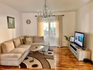 Rent, five bedroom apartment, 170m², Stari Aerodrom, Podgorica - image 11