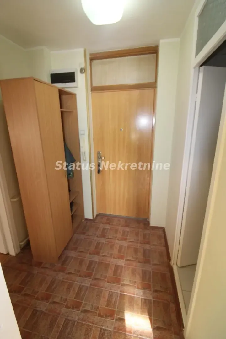 Prodaja, jednosoban stan, 37m², Novo naselje, Novi Sad