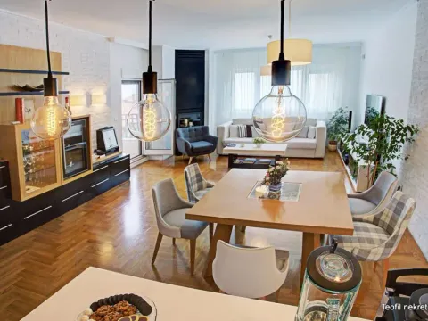 Sale, three bedroom apartment, 102m², Kalenić Pijaca, Vračar Sve Podlokacije