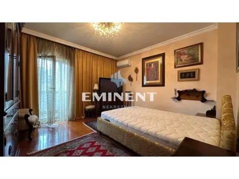Izdavanje, trosoban stan, 140m², Stari Grad, Beograd - image 7