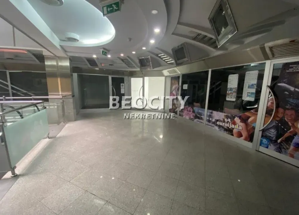 Izdavanje, poslovni prostor, 56m², Centar, Novi Sad