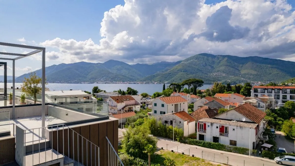 Prodaja, dvosoban stan, 154m², Donja Lastva, Tivat