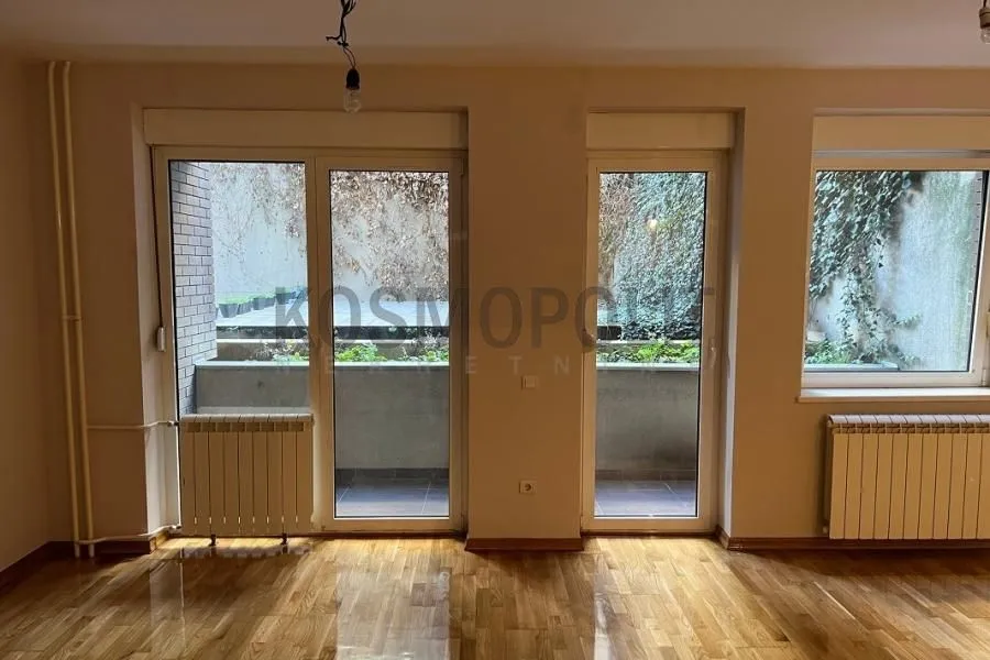 Sale, three bedroom apartment, 74m², Vračar Hram, Vračar Sve Podlokacije