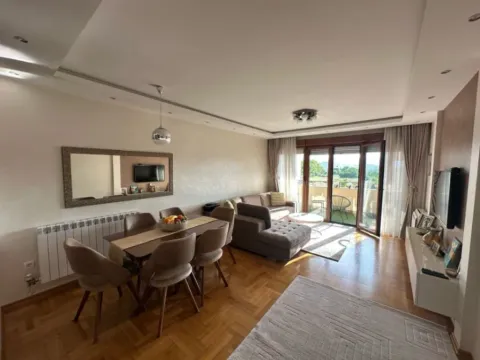 Prodaja, trosoban stan, 97m2, Krivi Most, Podgorica