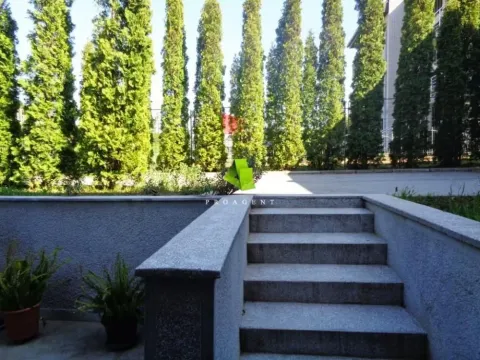 Izdavanje, poslovni prostor, 70m², Ledena Stena, Niš - image 7